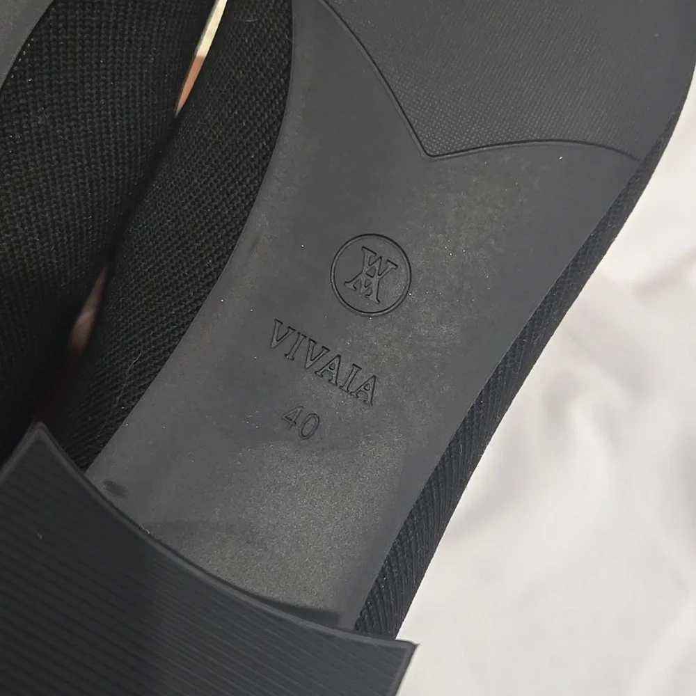 Vivaia Julie Pro Almond Cap Toe Knit Pumps Size 40 NIB - Picture 9 of 10